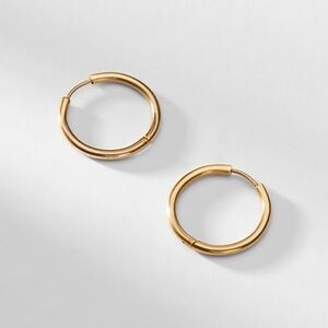 MM Lafleur Small Claressa Gold Earrings‎